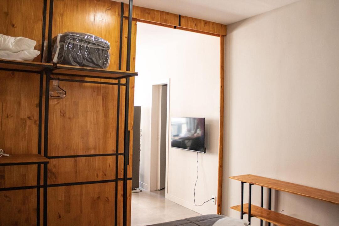 Apartamento Chameleon Studio Com Wifi Em Sc